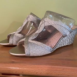 Never worn Alex Marie gold sandals